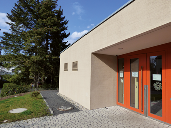 [Translate to German:] Facade insulation with KEIM Classic-Plus