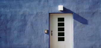 La casa blu dipinta con KEIM Purkristalat